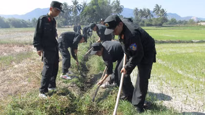 Oằn mình chống chọi hạn hán khốc liệt