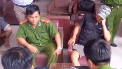 Phát hiện quả tang đối tượng mua bán động vật hoang dã
