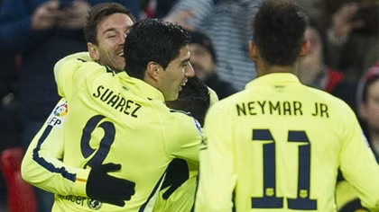 Barca đuổi sát Real bằng chiến thắng 5 sao