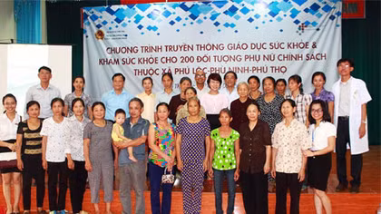 Khám phát hiện sớm ung thư cho 200 người