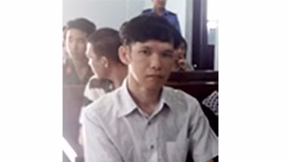 Y án nghịch tử đầu độc cha ruột bằng thuốc chuột