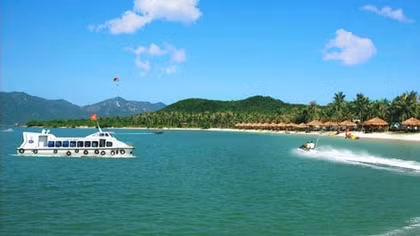 Lượng du khách đến Nha Trang trong kỳ nghỉ lễ tăng cao