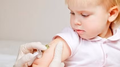Tọa đàm ‘câu chuyện vaccine bao giờ hết nóng’