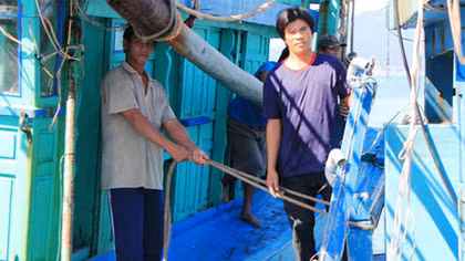 Kịp thời giải cứu tàu cá bị người nước ngoài khống chế