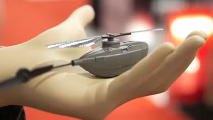 UAV siêu nhỏ Black Hornet: ‘Đồ chơi’ mới của lính thủy đánh bộ Mỹ