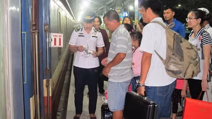 Ga Sài Gòn tăng tàu chạy Phan Thiết, Nha Trang dịp Tết Dương lịch 2015