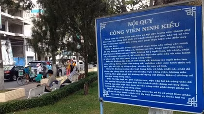 Đang làm rõ clip ‘quan hệ’ quay ở bến Ninh Kiều