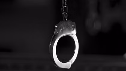 Khởi tố 3 công an xã ‘tạm giữ người trái pháp luật’