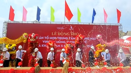 Động thổ dự án tổ hợp Trung tâm thương mại Vincom Hùng Vương và khách sạn 5 sao Vinpearl Huế
