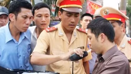 Độ cồn cao - thu phương tiện?