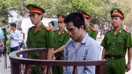 Kẻ sát hại bạn ‘trong cuộc tỉ thí’ xin giảm án để phụng dưỡng cha mẹ già