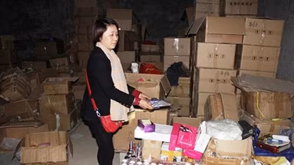 Mỹ phẩm không rõ nguồn gốc ồ ạt nhập lậu