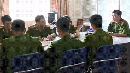 Bình yên “nơi con sông Hồng chảy vào đất Việt”