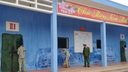 Bài 2: Trùm Minh 'sứt'- cố sống đúng vì có những người tốt với mình