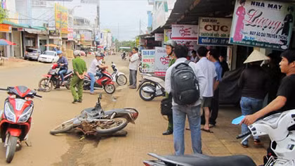 Giữa trưa vào nhà dân cướp rồi bỏ chạy
