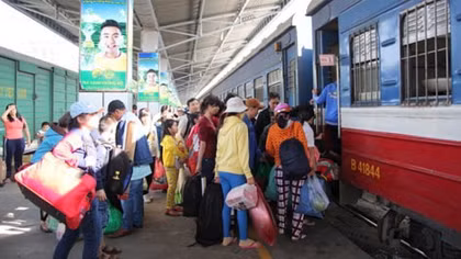 Hơn 30 đôi tàu phục vụ dịp Tết 2016