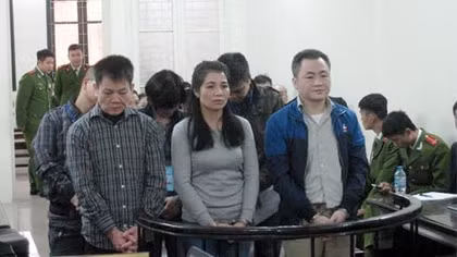 Nguyên Tổng giám đốc Công ty dịch vụ dầu khí hầu tòa