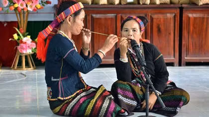 Về Khe Sanh nghe khúc hát Vân Kiều