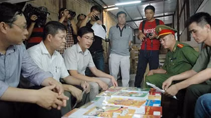 Phát hiện kho sách giáo khoa lậu, thu giữ 51 nghìn cuốn giữa thủ đô