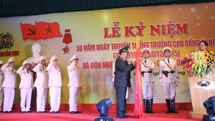 Cao đẳng CSND I kỷ niệm Ngày truyền thống và đón nhận Huân chương Quân công hạng Ba