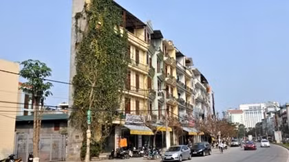 Lại gia hạn đối với nhà “siêu mỏng, siêu méo”
