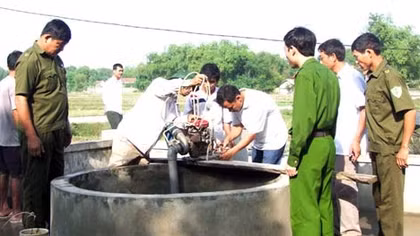 Mâu thuẫn với chồng, thả con đẻ 10 tuổi xuống giếng