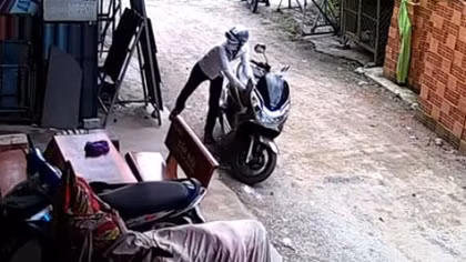 Lấy giùm xe rồi chiếm đoạt