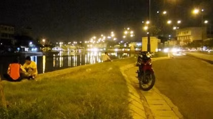 Rủ nhau đi cướp tài sản của các đôi tình nhân ở nơi vắng vẻ
