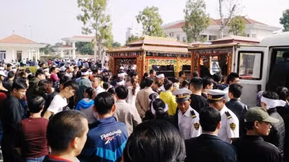 Vụ chồng đầu độc vợ con rồi tự tử: Cùng quẫn hay tột cùng tội lỗi?
