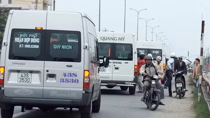 Yêu cầu tăng cường xử lý “xe dù, bến cóc” dịp cuối năm