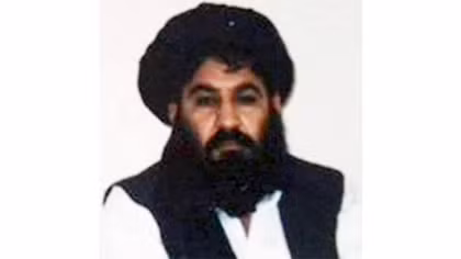 Trùm khủng bố Taliban Mullah Mansour bị thương trong vụ nổ súng