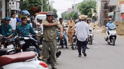 Đâm chết hàng xóm vì mâu thuẫn bóng mát bán rau