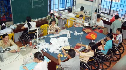 Chế độ phụ cấp đối với giáo viên trong các cơ sở giáo dục nghề nghiệp công lập cho người khuyết tật