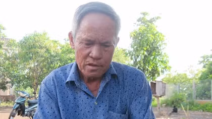 Ông lão khắc tinh của rắn độc và việc làm thiện nguyện giúp đời
