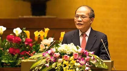 Chủ tịch Quốc hội Nguyễn Sinh Hùng gặp mặt đại biểu Đại hội Tài năng trẻ toàn quốc