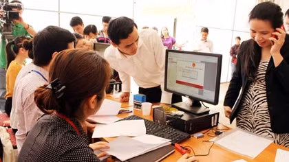 Doanh nghiệp “ngán” nộp thuế điện tử vì bị ngân hàng "bắt chẹt"