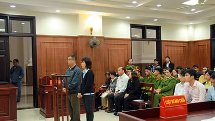 52 năm tù cho cặp vợ chồng chuyên lừa đảo chiếm đoạt tài sản 