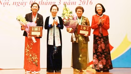 2 nhà khoa học nữ được trao giải thưởng Kovalevskaia