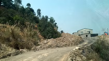 Khai thác than gây nứt nhà dân: Người dân sợ bị trả thù vì thiếu tin tưởng vào chính quyền