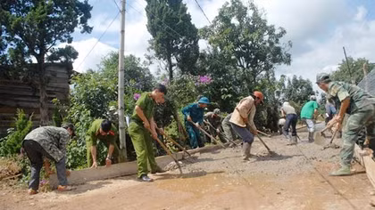 Chung tay xây dựng nông thôn mới