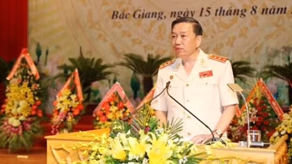 Thứ trưởng Tô Lâm dự lễ kỷ niệm 70 năm Ngày truyền thống CAND tại Bắc Giang