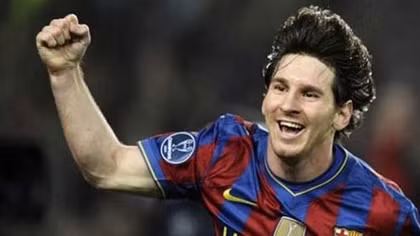 Messi lại thắng Ronaldo