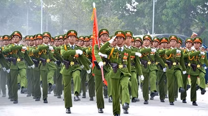 Hiếu trung rực rỡ bảy mươi xuân