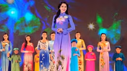 "Cố đấm ăn xôi"... với hoa hậu