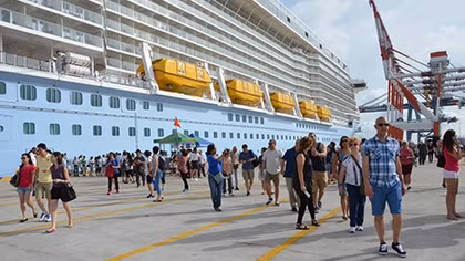 Tàu biển cao cấp Quantum of the Seas lần đầu tiên đến Việt Nam