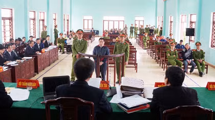 Phiên tòa xét xử Tàng Keangnam: Chiêu trò của “ông trùm”
