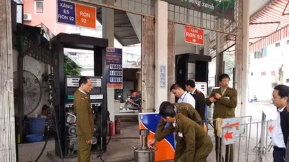 Cần mạnh tay với những cây xăng ‘móc túi’ người tiêu dùng