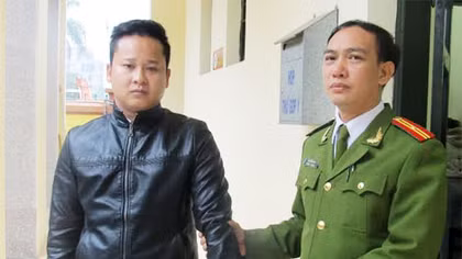 Nhân viên bán hàng dùng chiêu chiếm đoạt tài sản