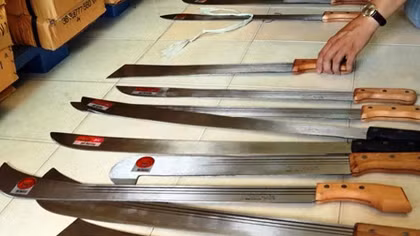 2.000 ‘nông cụ’ trong "kho mã tấu khổng lồ" là vũ khí thô sơ