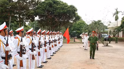 Thứ trưởng Nguyễn Văn Thành thăm và làm việc tại Công an huyện Cư M’gar